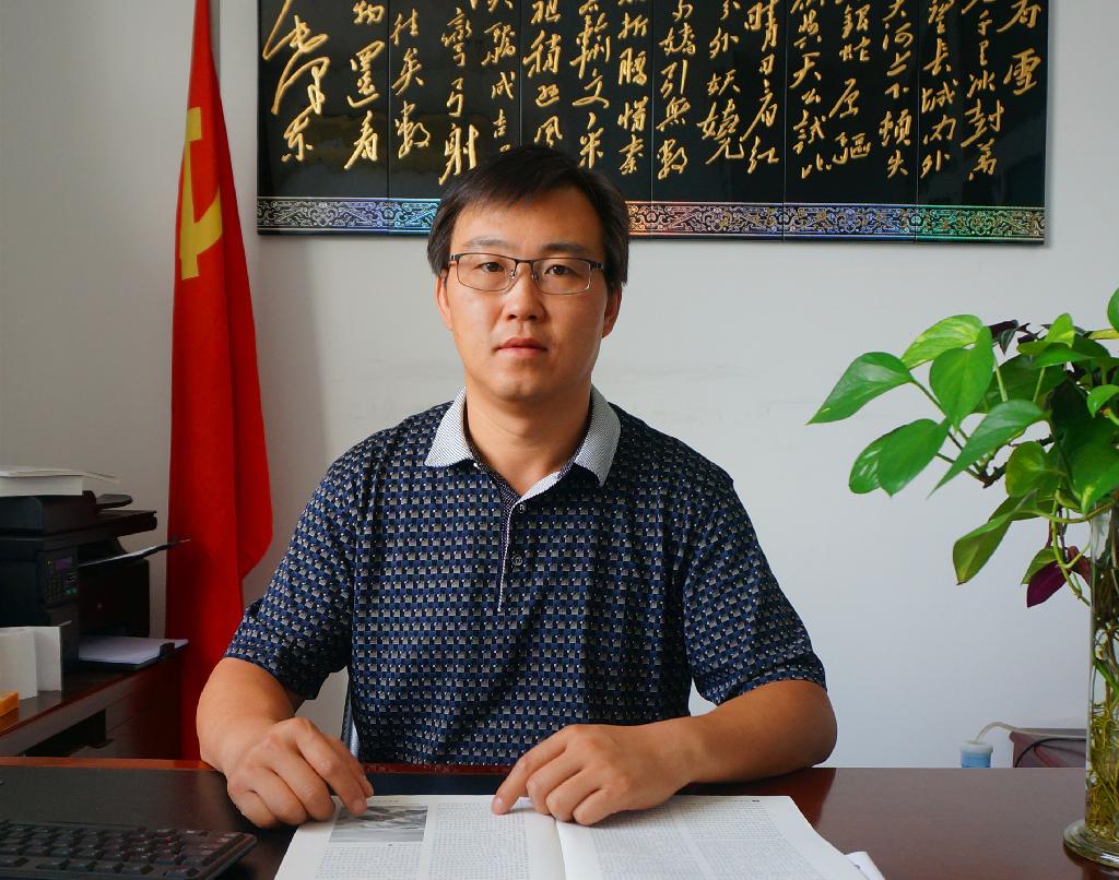 党委书记陈明华